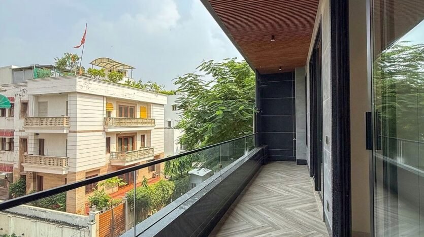 Elegant 3rd Floor with Private Terrace in Vasant Vihar