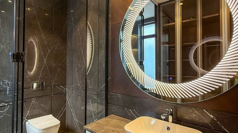 Elegant 3rd Floor with Private Terrace in Vasant Vihar