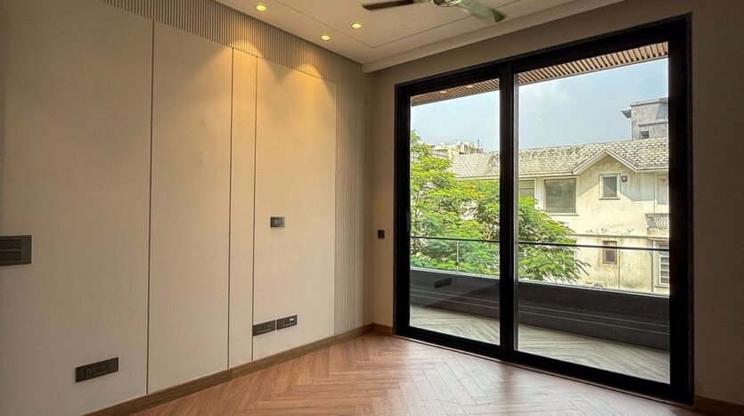 Elegant 3rd Floor with Private Terrace in Vasant Vihar
